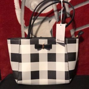 Alyssa purse don’t need brand new